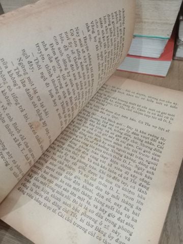  Sống giữa lòng dân - Nhiều tác giả 