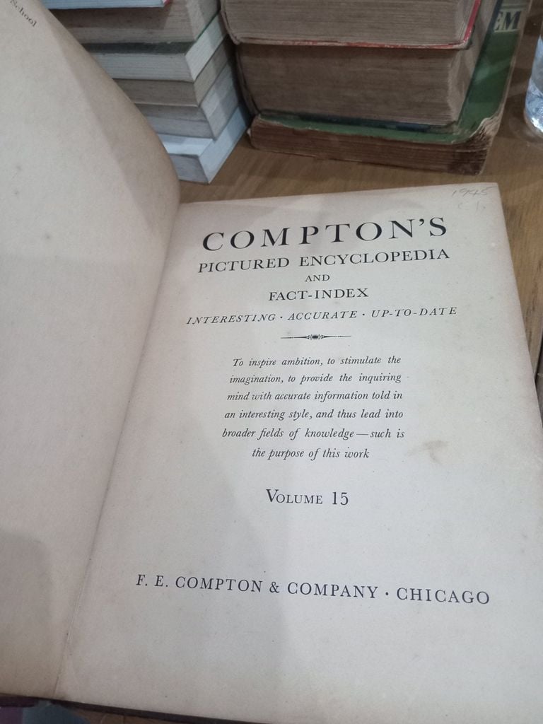  Compton'S Pictured Encyclopedia And Fact Index 