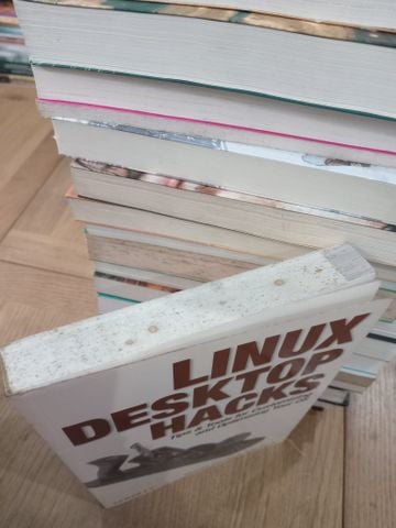  Linux desktop hacks - Nicholas Petreley & Jono Bacon 