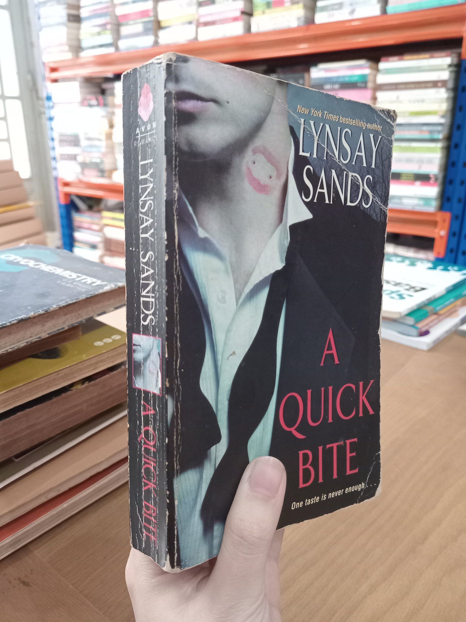 A quick bite Lynsay Sands Momo Bookstore