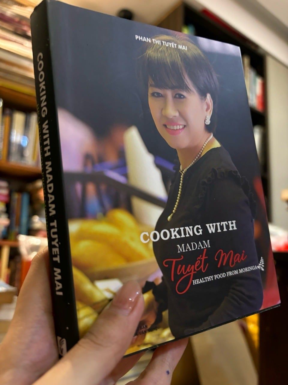  Cooking with madam Tuyết Mai - Phan Thị Tuyết Mai 
