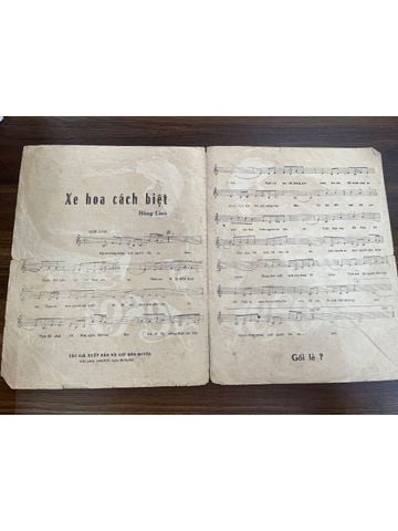 Xe Hoa Cách Biệt - Hùng Linh