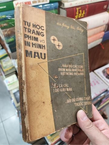  Tự Học Tráng Phim và In Hình Màu - Gs. Hoàng Văn Hưởng 