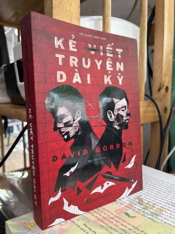 Kẻ Viết Truyện Dài Kỳ - David Gordon