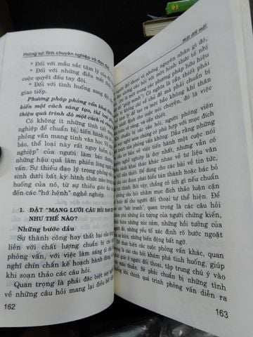  Phóng Sự: Tính Chuyên Nghiệp Và Đạo Đức - M. I. Sostak 