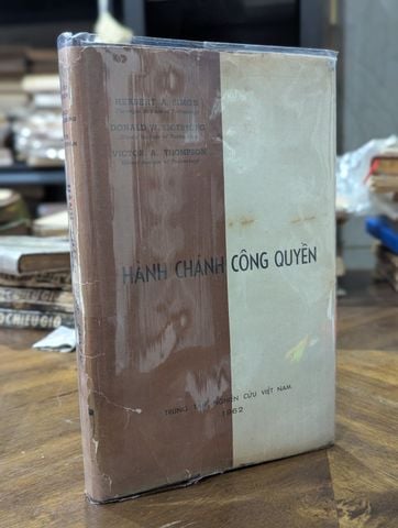  Hành Chánh Công Quyền - Nhiều Tác Giả 