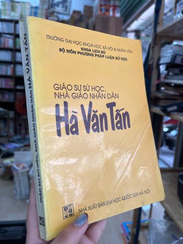 Giáo Sư Sử Học, Nhà Văn Nhân Dân Hà Văn Tấn