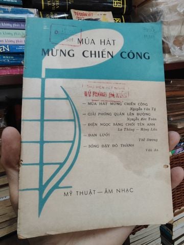 Múa Hát Mừng Chiến Công