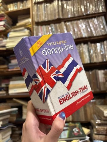 Scholars' English Thai Dictionary – Colonel Nit Tongsopit