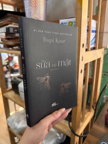  Sữa Và Mật – Rupi Kaur 