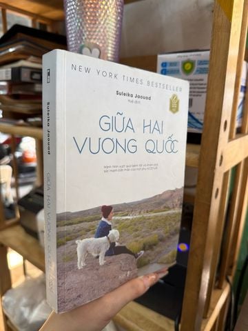  Giữa Hai Vương Quốc – Suleika Jaouad 