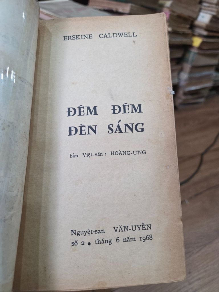  Đêm Đêm Đèn Sáng – Erskine Caldwell 
