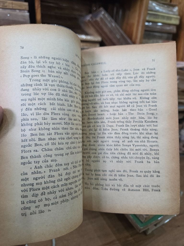  Đêm Đêm Đèn Sáng – Erskine Caldwell 