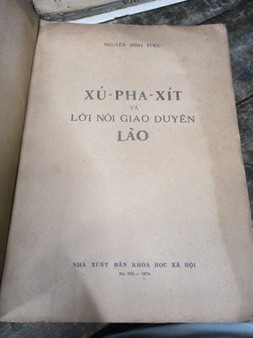  Xú Pha Xít Và Lời Nói Giao Duyên Lào – Nguyễn Đình Phúc 