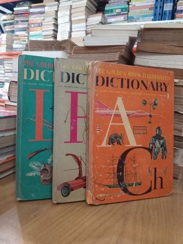  The Golden Book Illustrated Dictionary 
