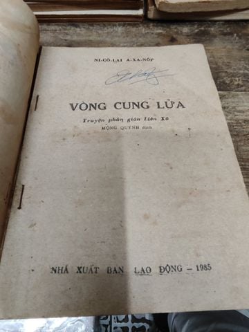  Vòng Cung Lửa – Ni Cô Lai A Xa Nốp 