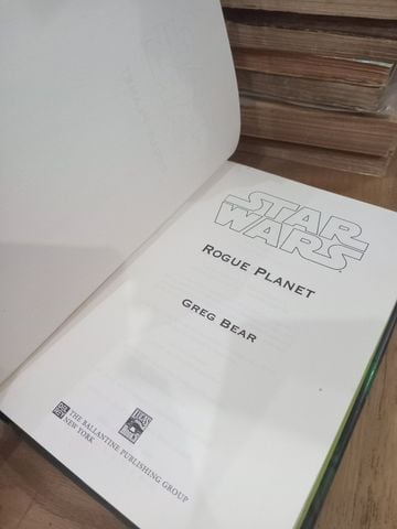  Star Wars: Rogue Planet – Greg Bear 