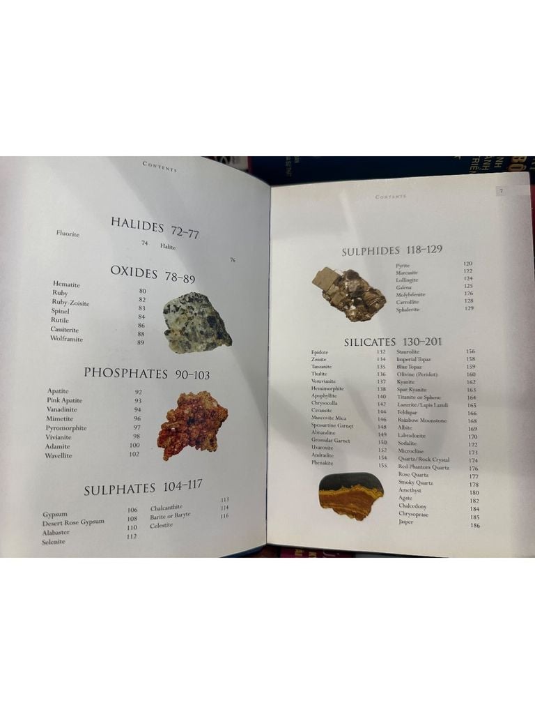  A Pocket Guide To : Rocks & Minerals 