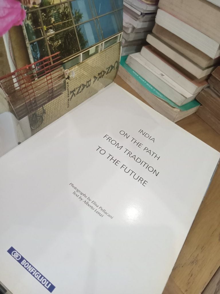  India On The Path From Tradition To The Future - Elisa Pellacani, Alberto Lenzi 