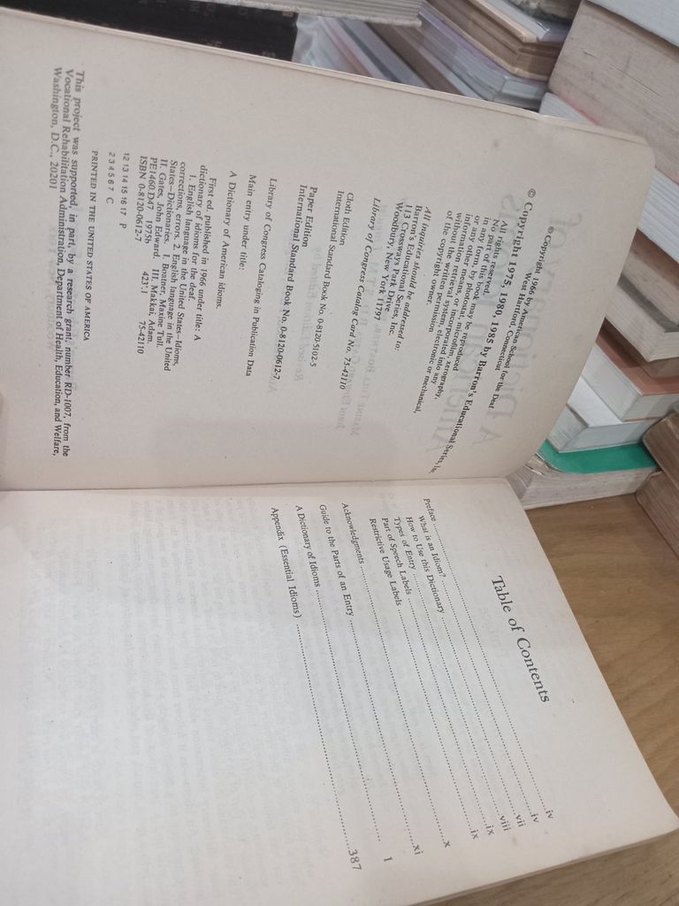  A Dictionary Of American Idioms – Maxine Tull Boatner, John Edward Gates 
