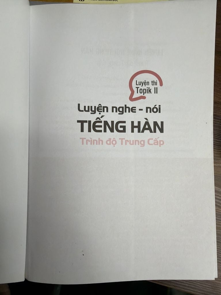  Luyện Nghe Nói Tiếng Hàn Trình Độ Trung Cấp – Nhóm Tác Giả Sun Moon Korean Language Institute 