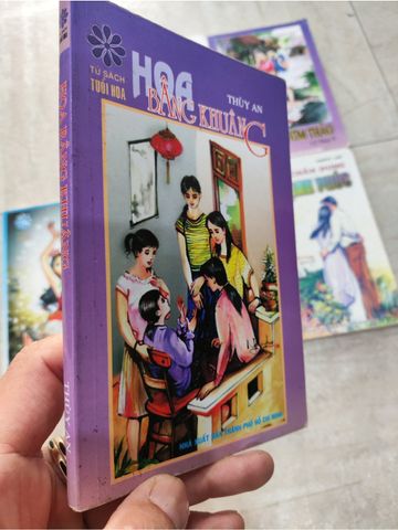  Tủ Sách Tuổi Hoa 
