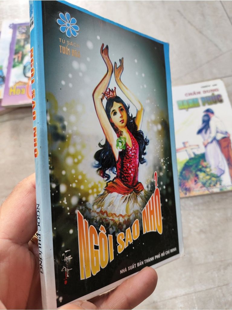  Tủ Sách Tuổi Hoa 
