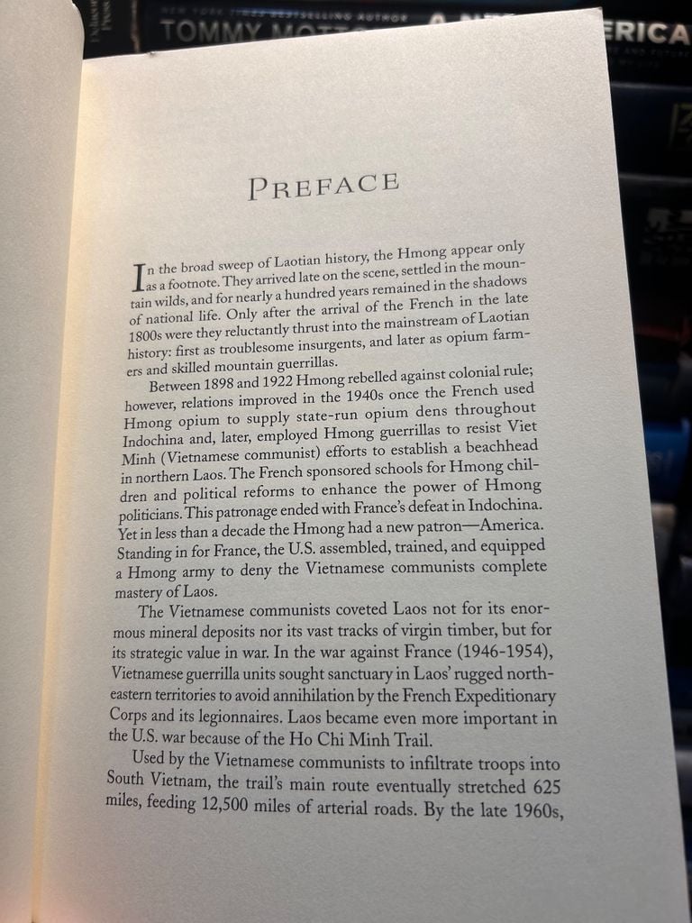  Harvesting Pa Chay'S Wheat : The Hmong & America'S Secret War In Laos - Keith Quincy 