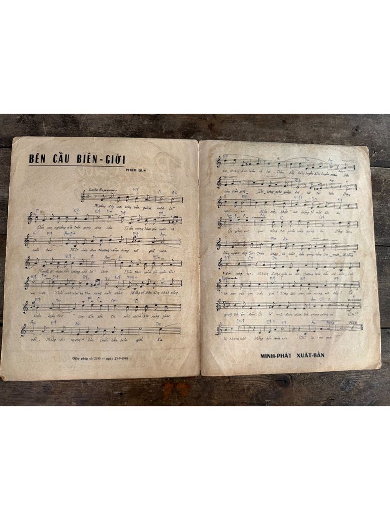  Bên Cầu Biên Giới – Phạm Duy 