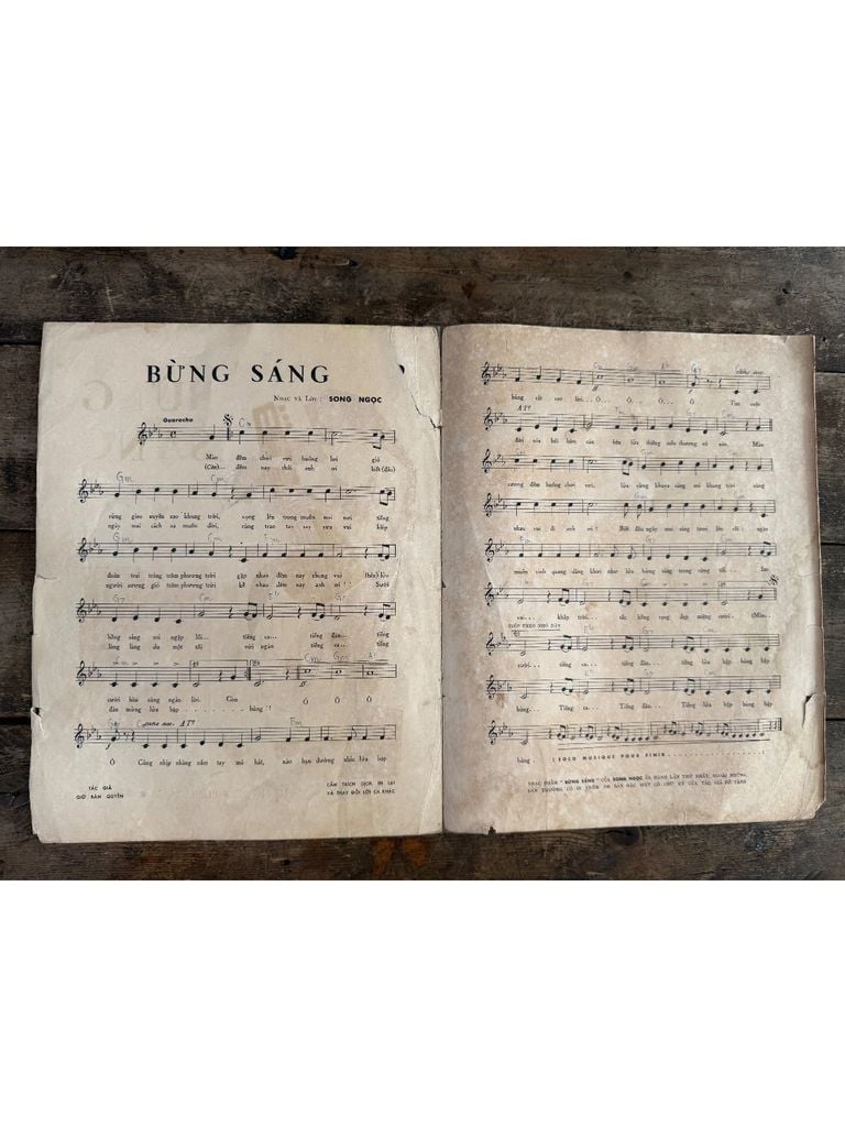  Bưng Sáng Song Ngọc 
