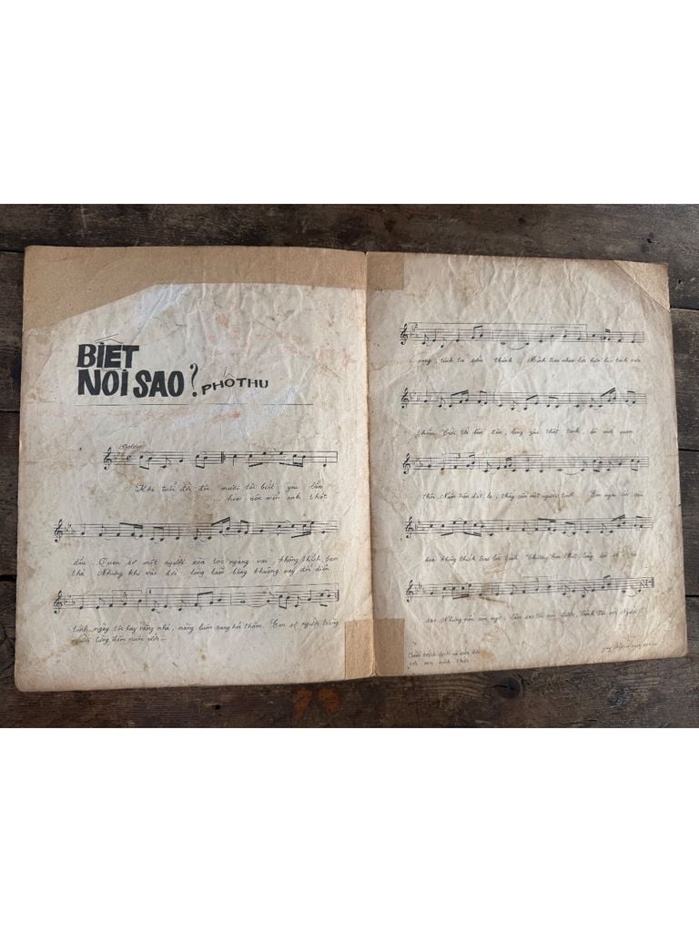  Biết Nói Sao? – Phố Thu 