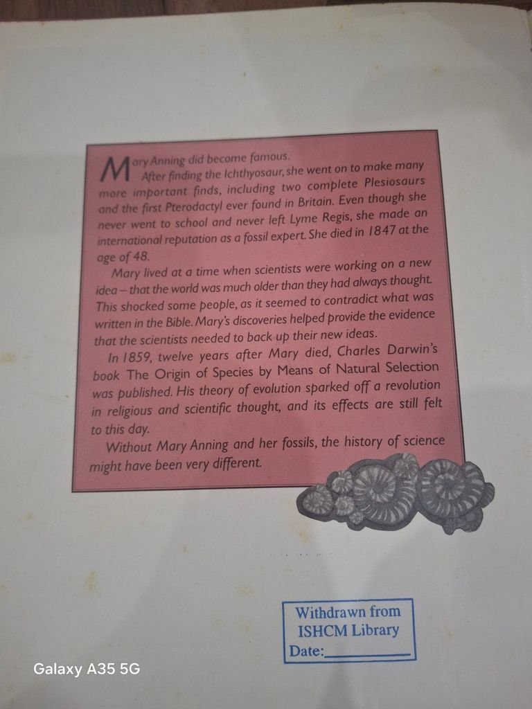 The Fossil Girl – Catherine Brighton 