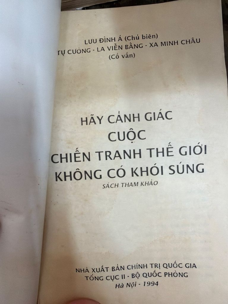 Hãy Cảnh Giác Cuộc Chiến Tranh Thế Giới Không Có Khói Súng – Lưu Đình Á, Tự Cường, La Viễn Bằng, Xa Minh Châu 