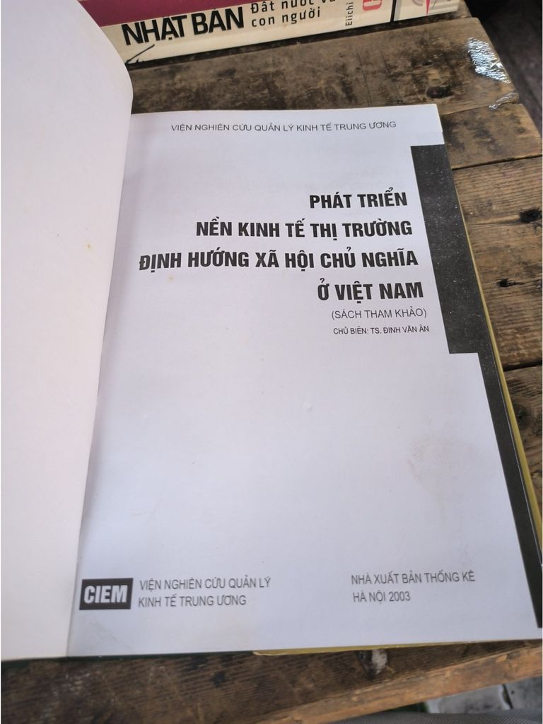  Phát Triển Nền Kinh Tế Thị Trường Định Hướng Xã Hội Chủ Nghĩa Ở Việt Nam - Chủ Biên Ts. Đinh Văn Ân 
