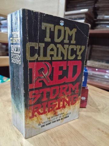  Red Storm Rising – Tom Clancy 