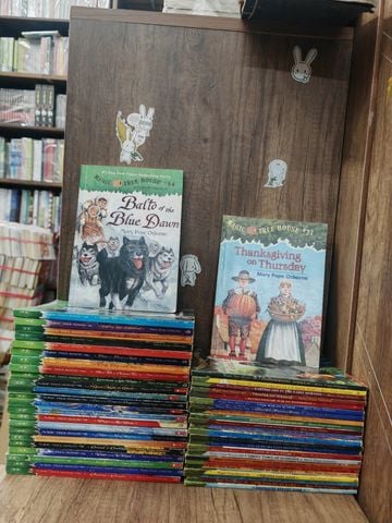  Magic Tree House - Mary Pope Osborne 