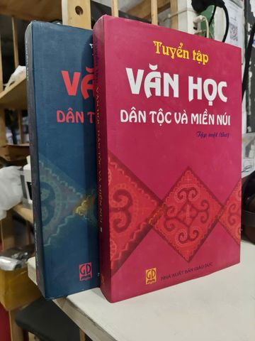  Tuyển tập văn học dân tộc và miền núi 