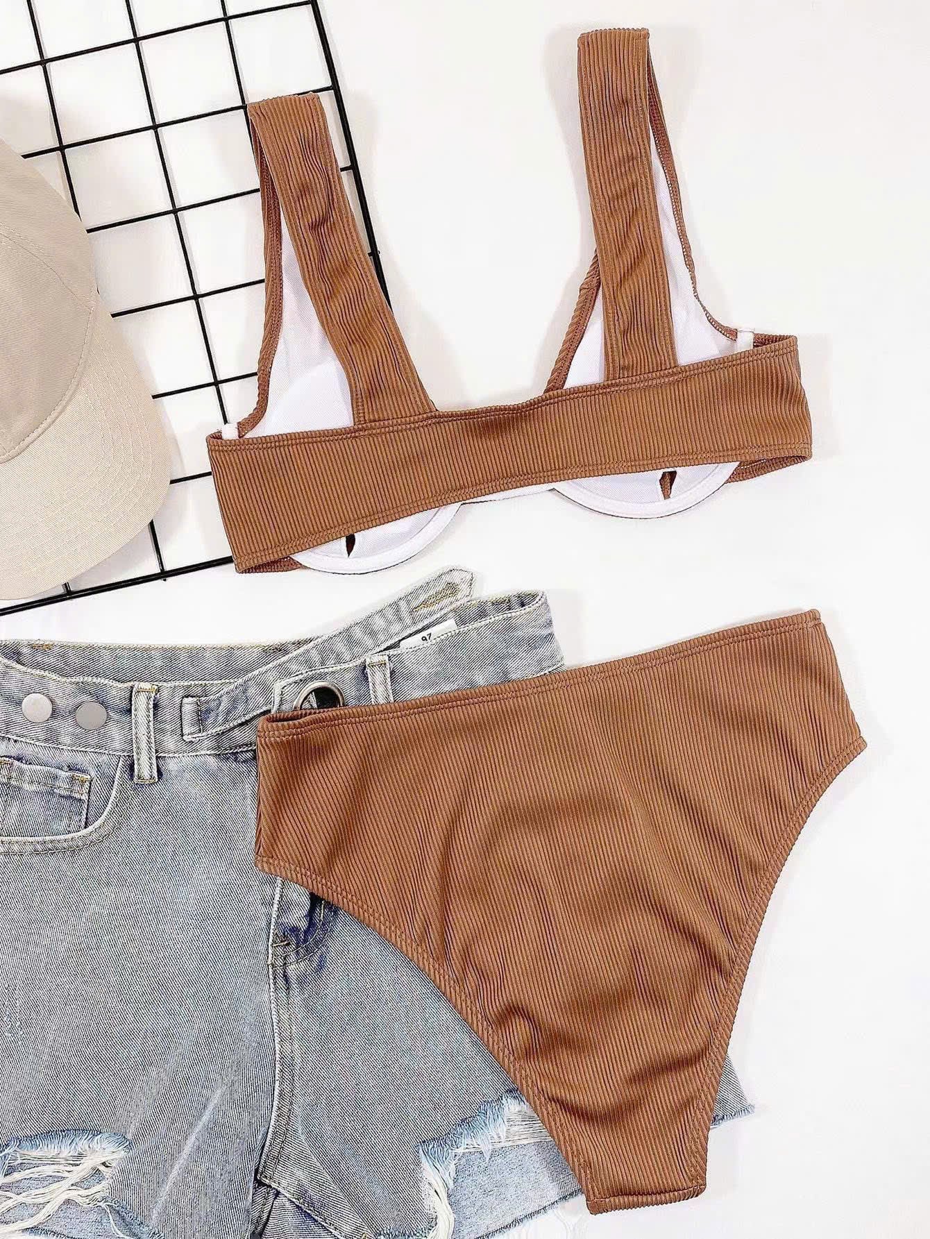 BIKINI 2 MẢNH CHẤT THUN GÂN NÂU TÂY QUẦN XẺ CAO SEXY (SALE)