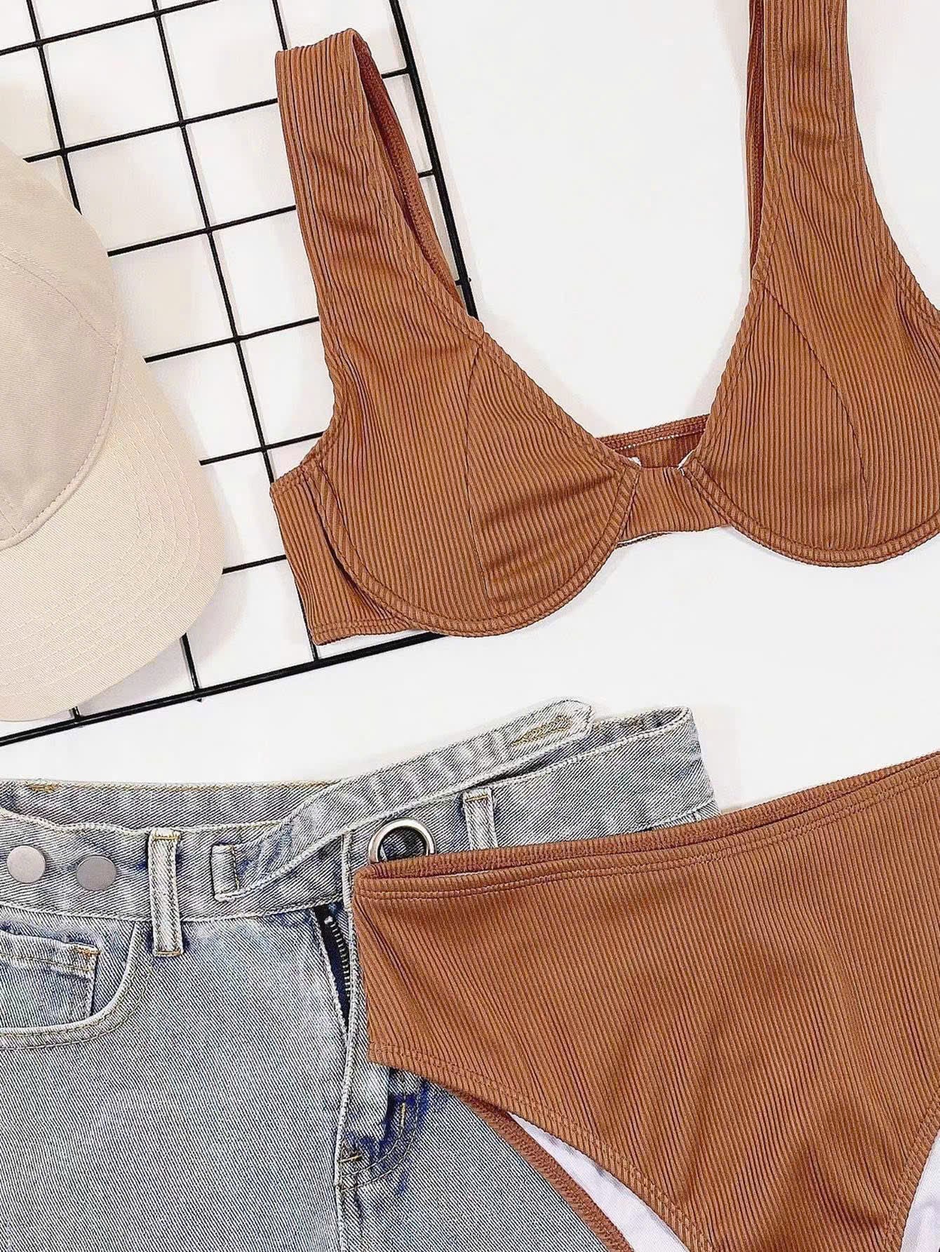 BIKINI 2 MẢNH CHẤT THUN GÂN NÂU TÂY QUẦN XẺ CAO SEXY (SALE)