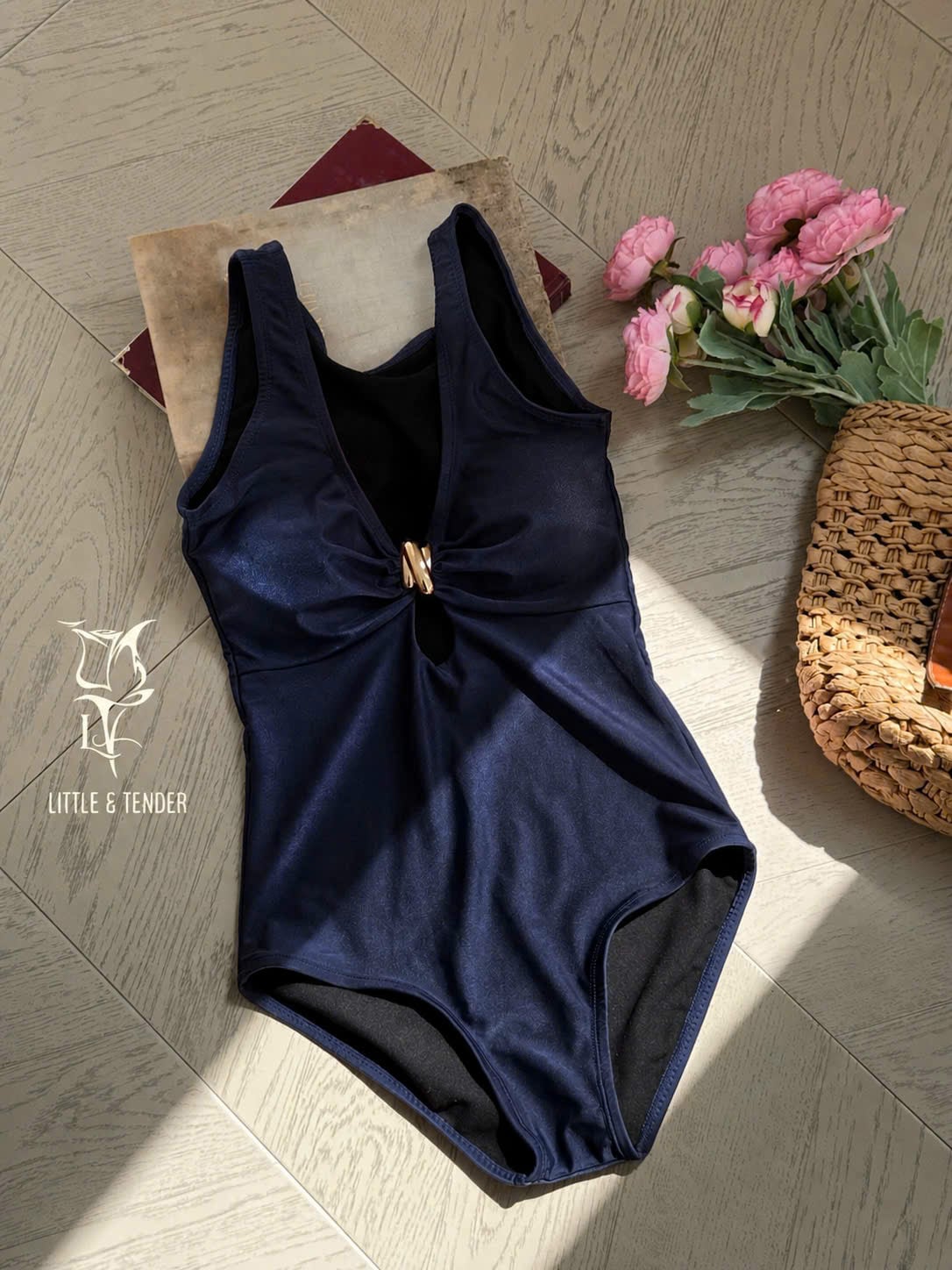 GOLD SHELL SWIMSUIT - ÁO TẮM MỘT MẢNH ĐÍNH SÒ VÀNG SALE