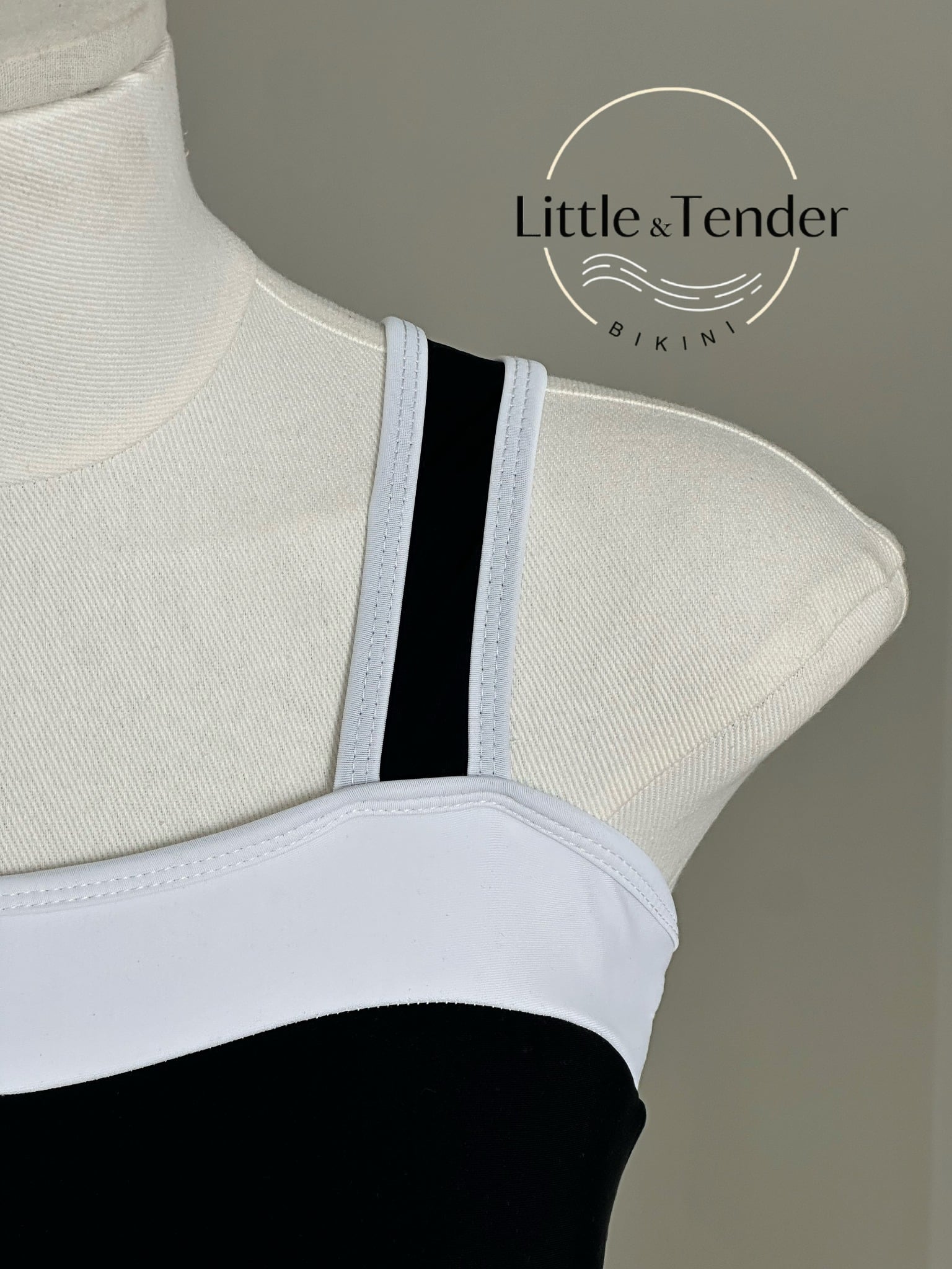 COCO SWIMSUIT - ÁO TẮM 1 MẢNH VIỀN TRẮNG DỄ THƯƠNG