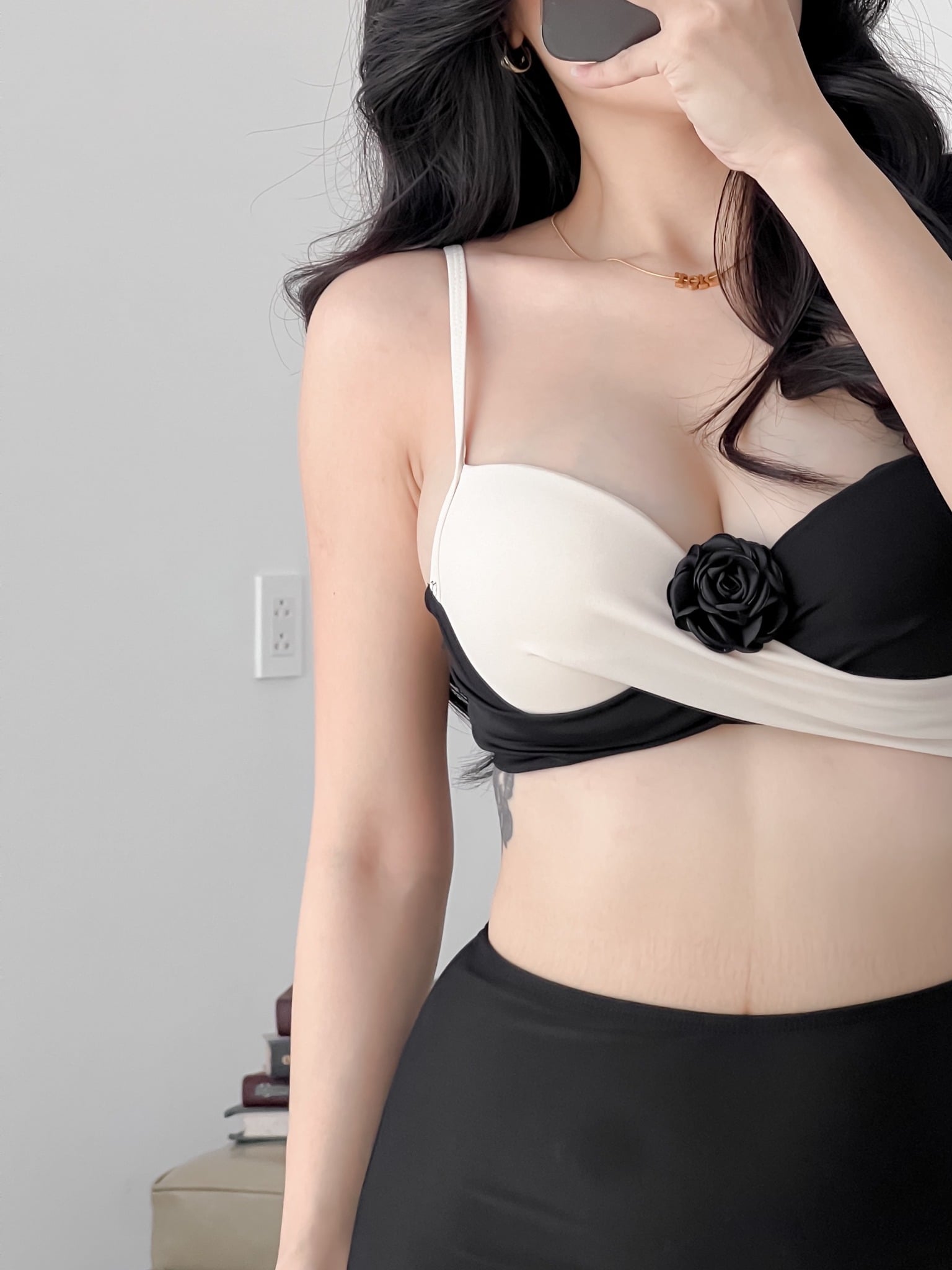 ROSEA SWIMSUIT -  Áo Tắm 2 Mảnh Có Gọng - Đính Hoa Hồng