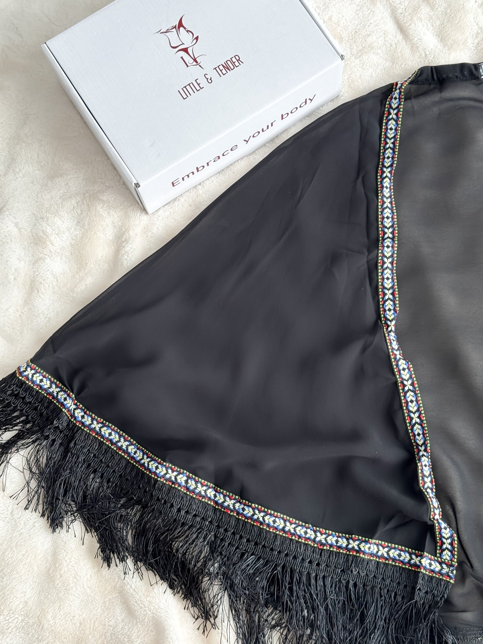 ARTMIS COVER UP - ÁO KHOÁC THỔ CẨM SEXY LƯỚI MỎNG