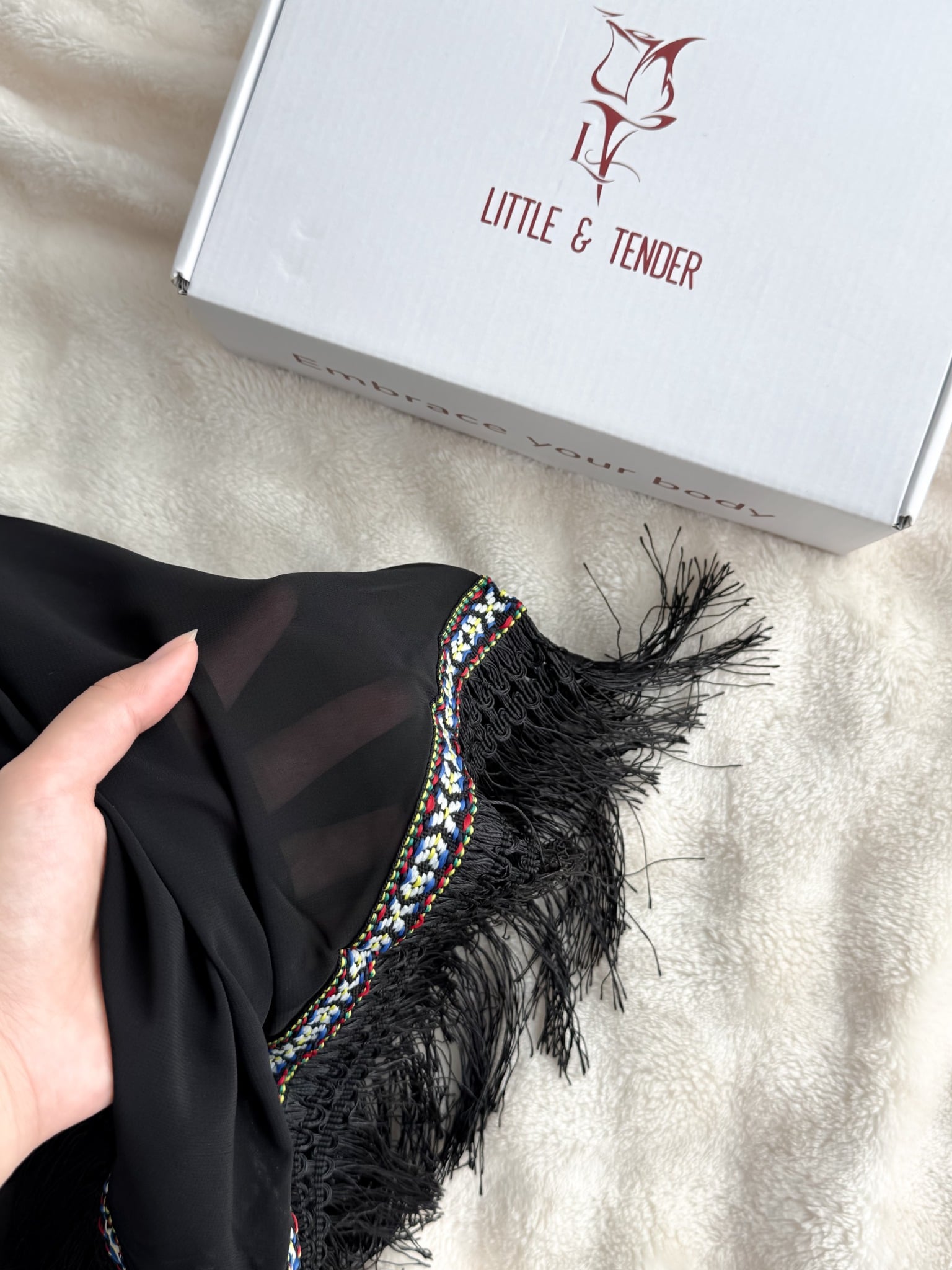 ARTMIS COVER UP - ÁO KHOÁC THỔ CẨM SEXY LƯỚI MỎNG