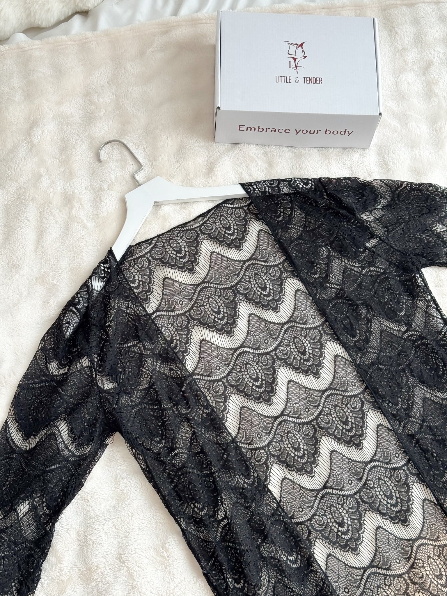 WAVES LONG CARDIGAN - ÁO KHOÁC HỌA TIẾT SÓNG BIỂN MÀU ĐEN