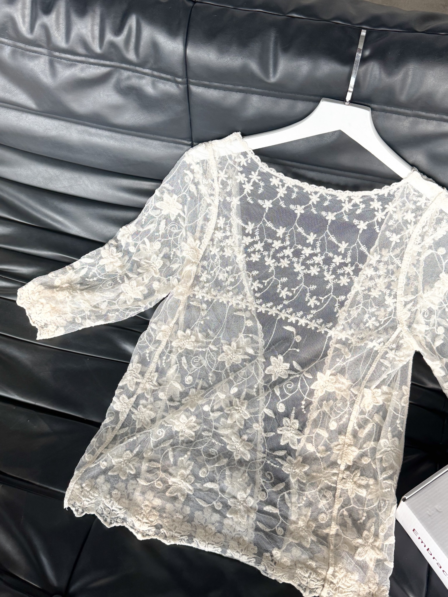NINA CARDIGAN - ÁO KHOÁC LEN MỎNG THÊU HỌA TIẾT DẠO BIỂN