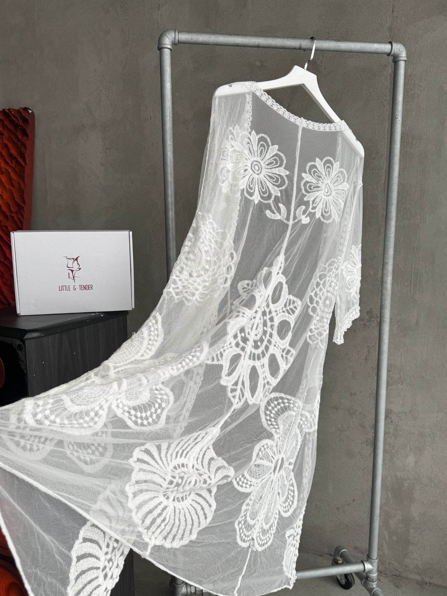 LILY CARDIGAN - ÁO KHOÁC HỌA TIẾT HOA THÊU DÁNG DÀI