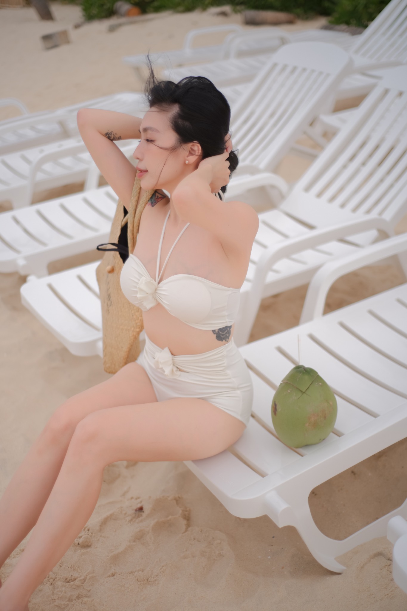 Seraya Swimsuit - Áo Tắm 2 Mảnh Đính Hoa Mềm Mại