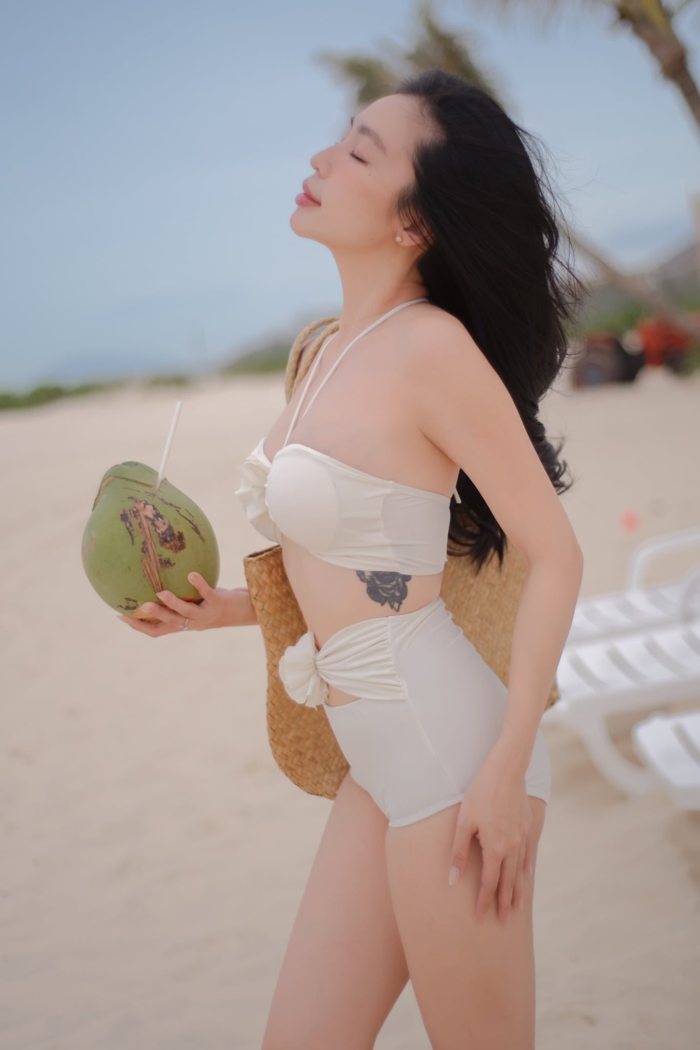 Seraya Swimsuit - Áo Tắm 2 Mảnh Đính Hoa Mềm Mại