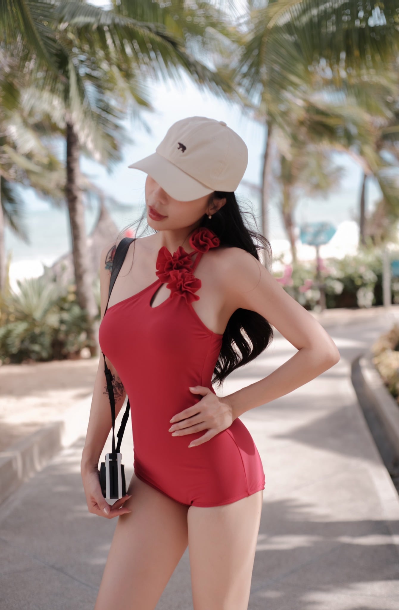 Poem Swimsuit - Áo Tắm 1 Mảnh Lệch Vai Đính Hoa